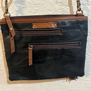 Vaan & Co Carmen Crossbody bag.